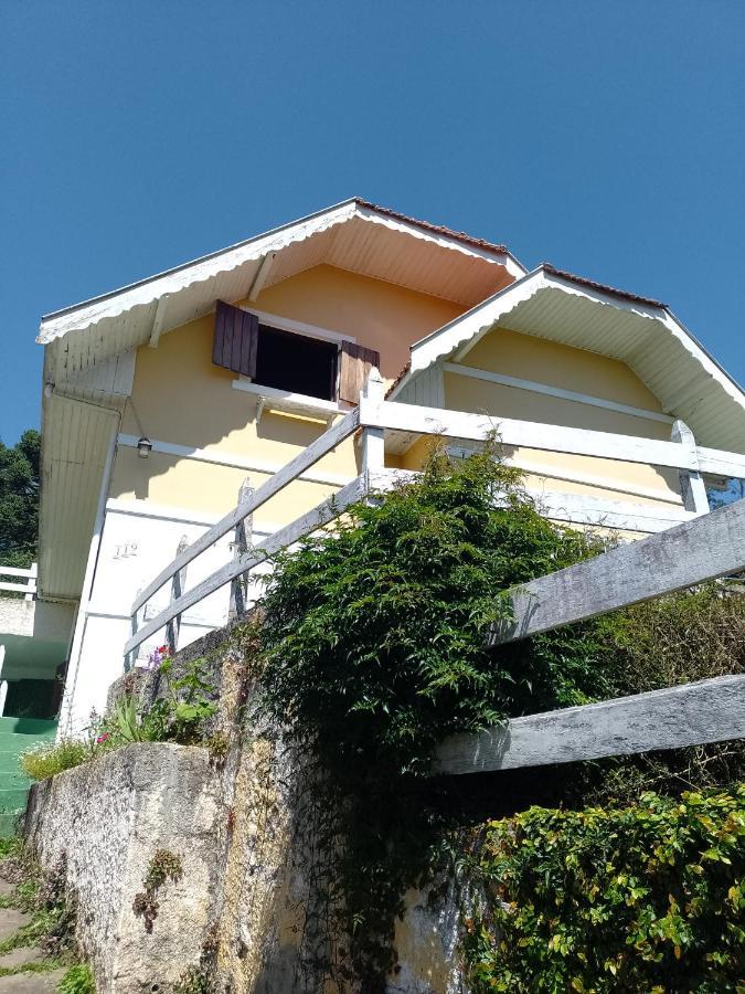 Апартаменты Quartos Para Hospedagem Da Casa Amarela Кампус-ду-Жордау Экстерьер фото