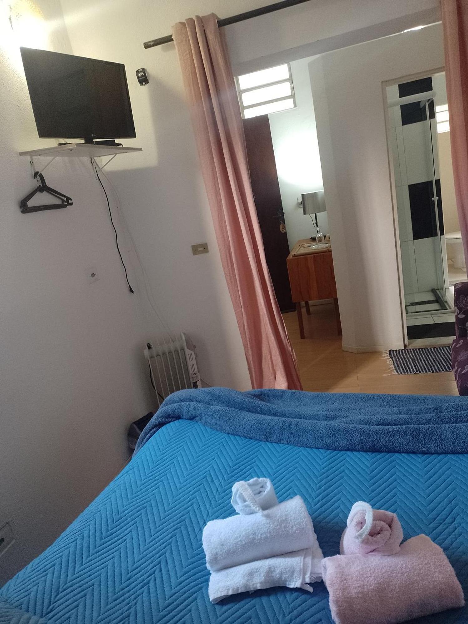 Апартаменты Quartos Para Hospedagem Da Casa Amarela Кампус-ду-Жордау Номер фото